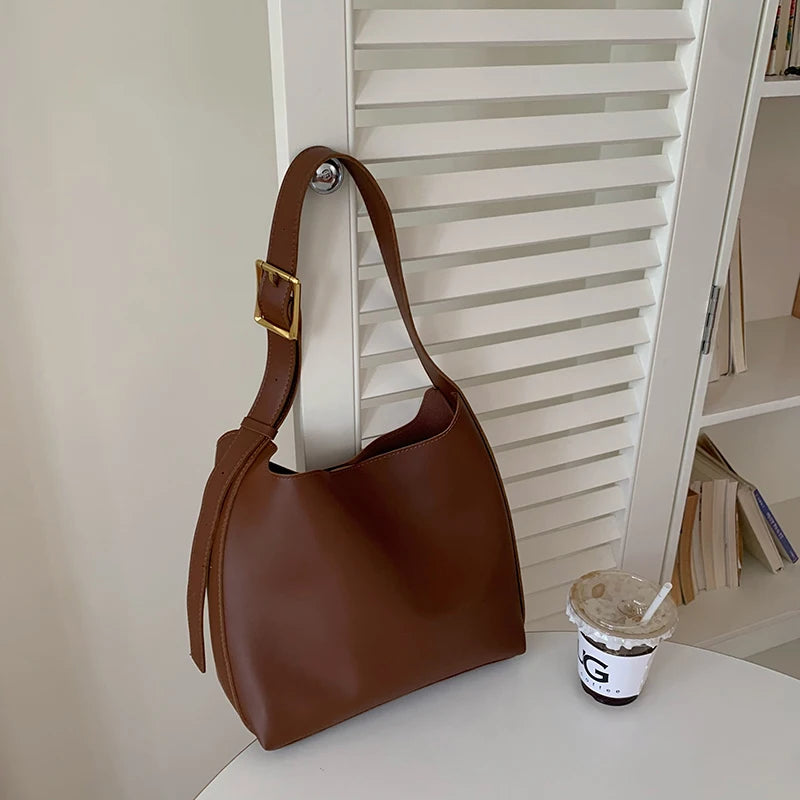 Minimalist PU Leather Shoulder Bag for Women - Versatile Fashion Handbag and Crossbody Bag for Work