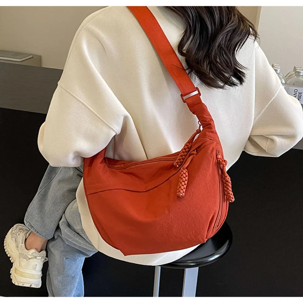 Canvas Lightweight Solid Color Dumpling Crossbody Bag - Large Capacity Korean-Inspired Shoulder Bag