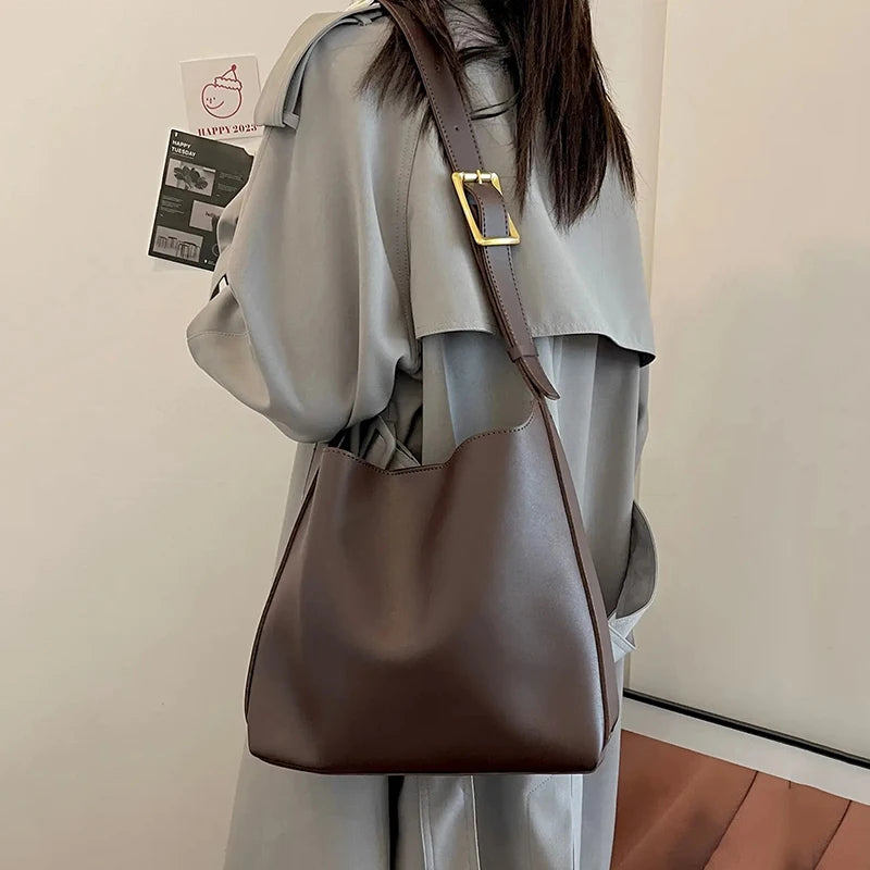 Minimalist PU Leather Shoulder Bag for Women - Versatile Fashion Handbag and Crossbody Bag for Work