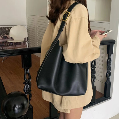Minimalist PU Leather Shoulder Bag for Women - Versatile Fashion Handbag and Crossbody Bag for Work