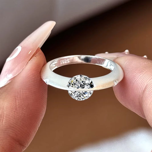 1 Carat Moissanite Solitaire Engagement Ring for Women in 925 Sterling Silver with Certification